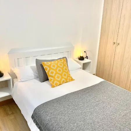 Casa Ferreiros. Parking Y Wifi Incluidos! * Gijón