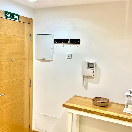 Casa Ferreiros. Parking Y Wifi Incluidos! * Gijón