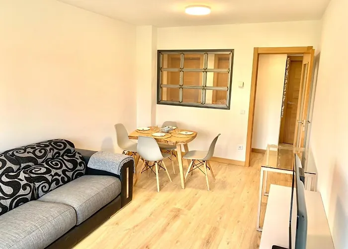 Casa Ferreiros. Parking Y Wifi Incluidos! Gijón