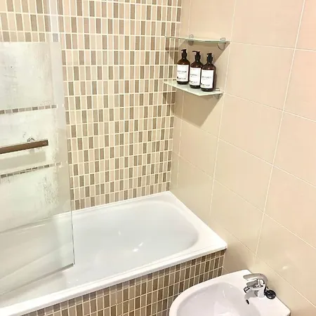 アパート Casa Ferreiros. Parking Y Wifi Incluidos! ヒホン